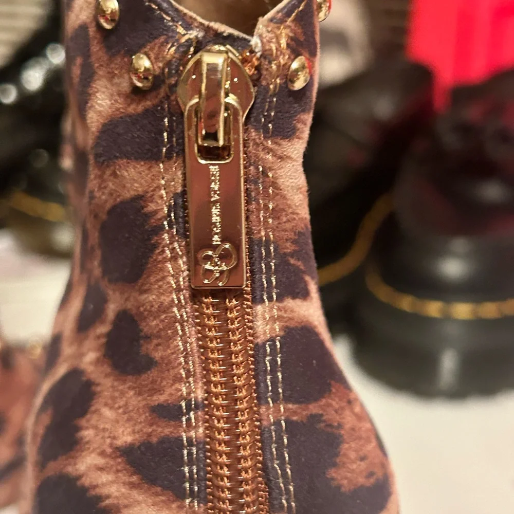 New Jessica Simpson Size 9 Leopard Print Gold Studded Ankle Boots Back Zip Up - Picture 7 of 11